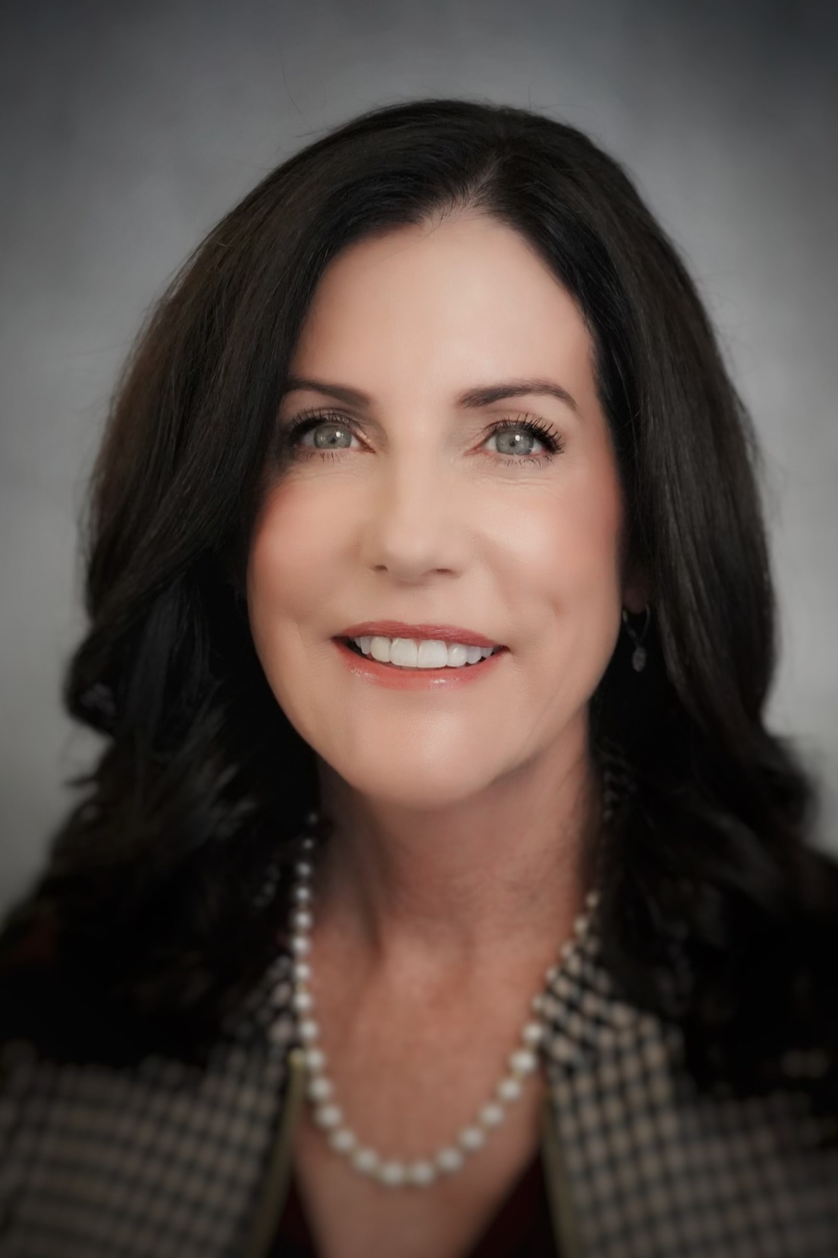 Suzan Real Estate Agent San Diego, CA Coldwell Banker Realty