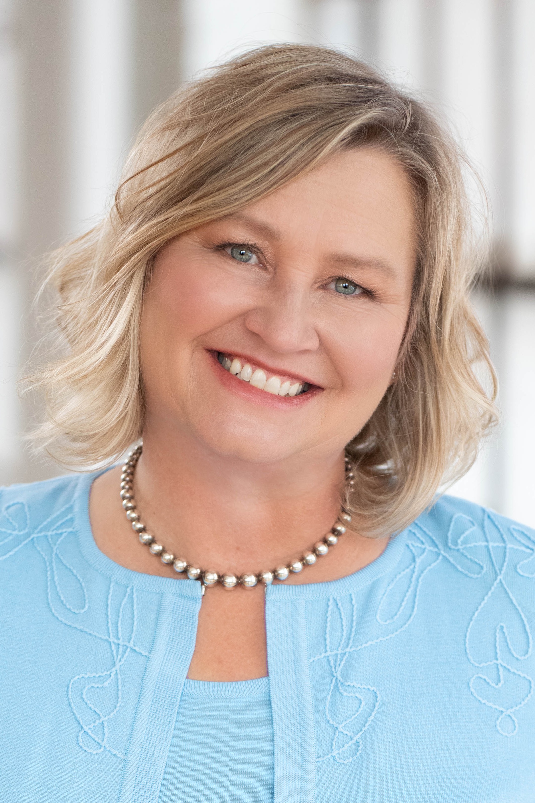 Mary Knudsen, Real Estate Agent Saint Paul, MN Coldwell Banker Realty