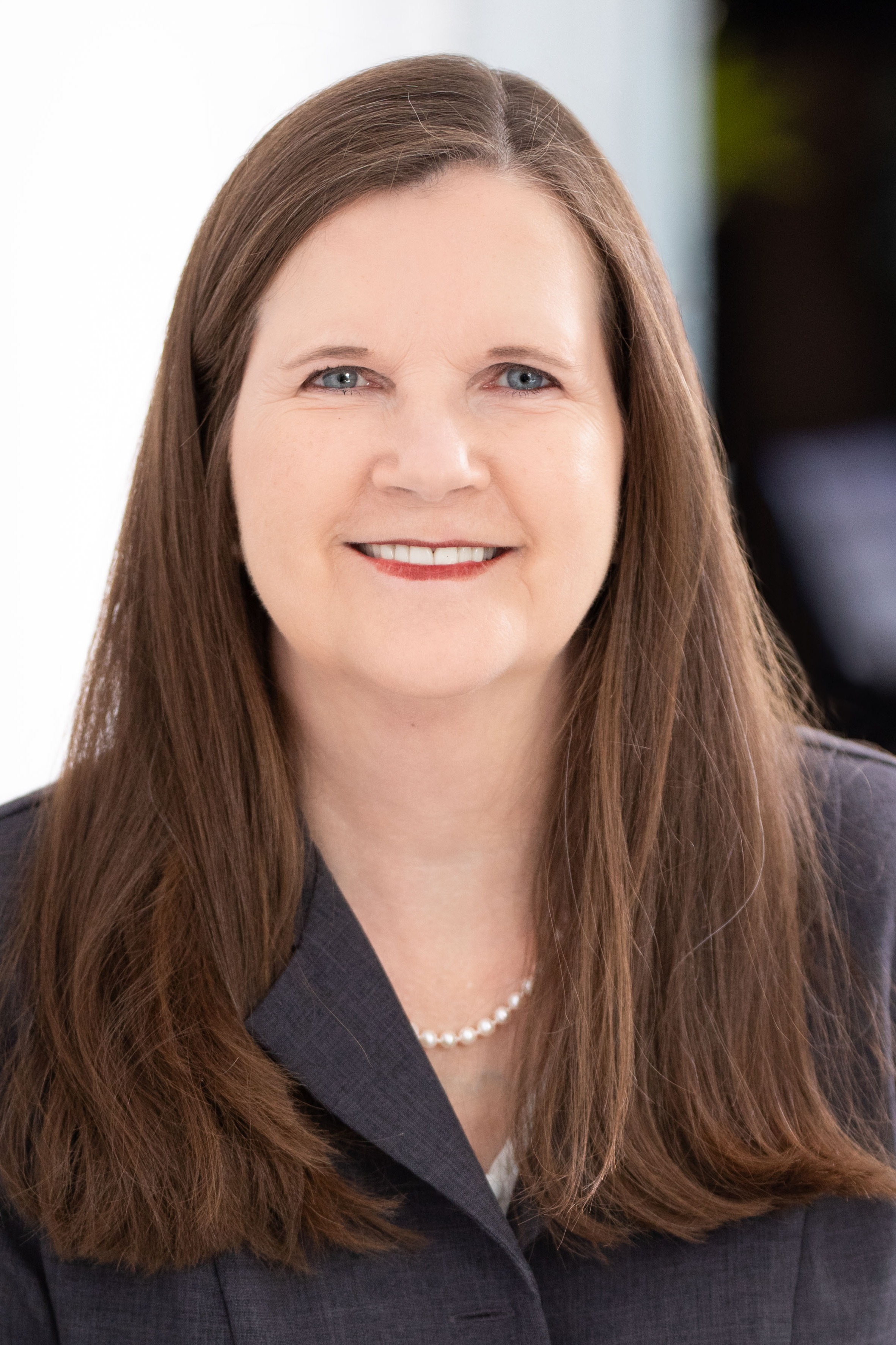 Lisa Rawson, Real Estate Agent Eagan Coldwell Banker Realty