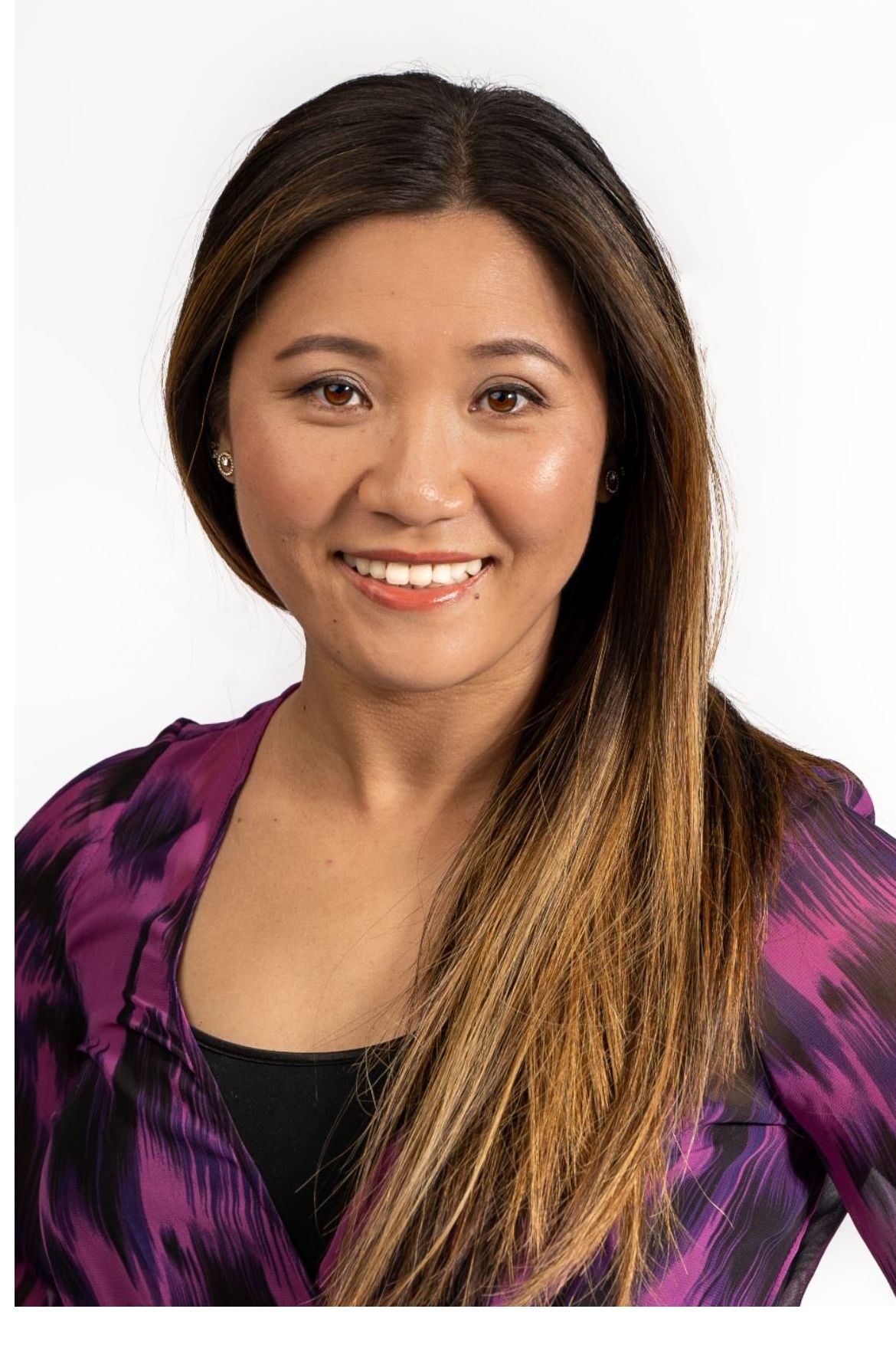 Ying Wen, Real Estate Agent Upper Arlington, OH Coldwell Banker Realty