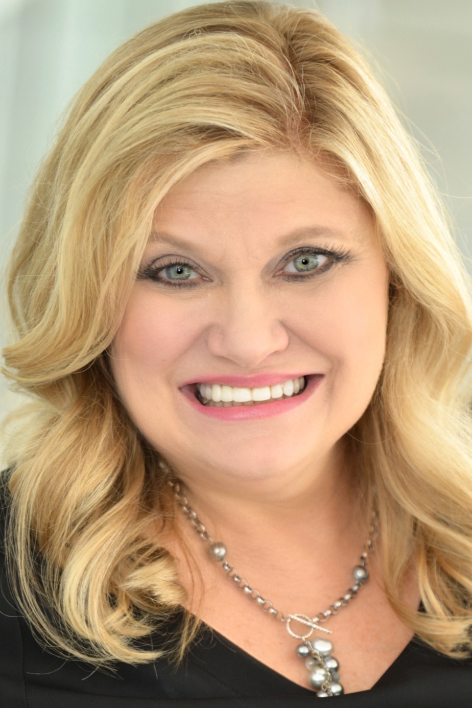 Kim McAfee, Real Estate Agent North Buckhead Coldwell Banker Realty