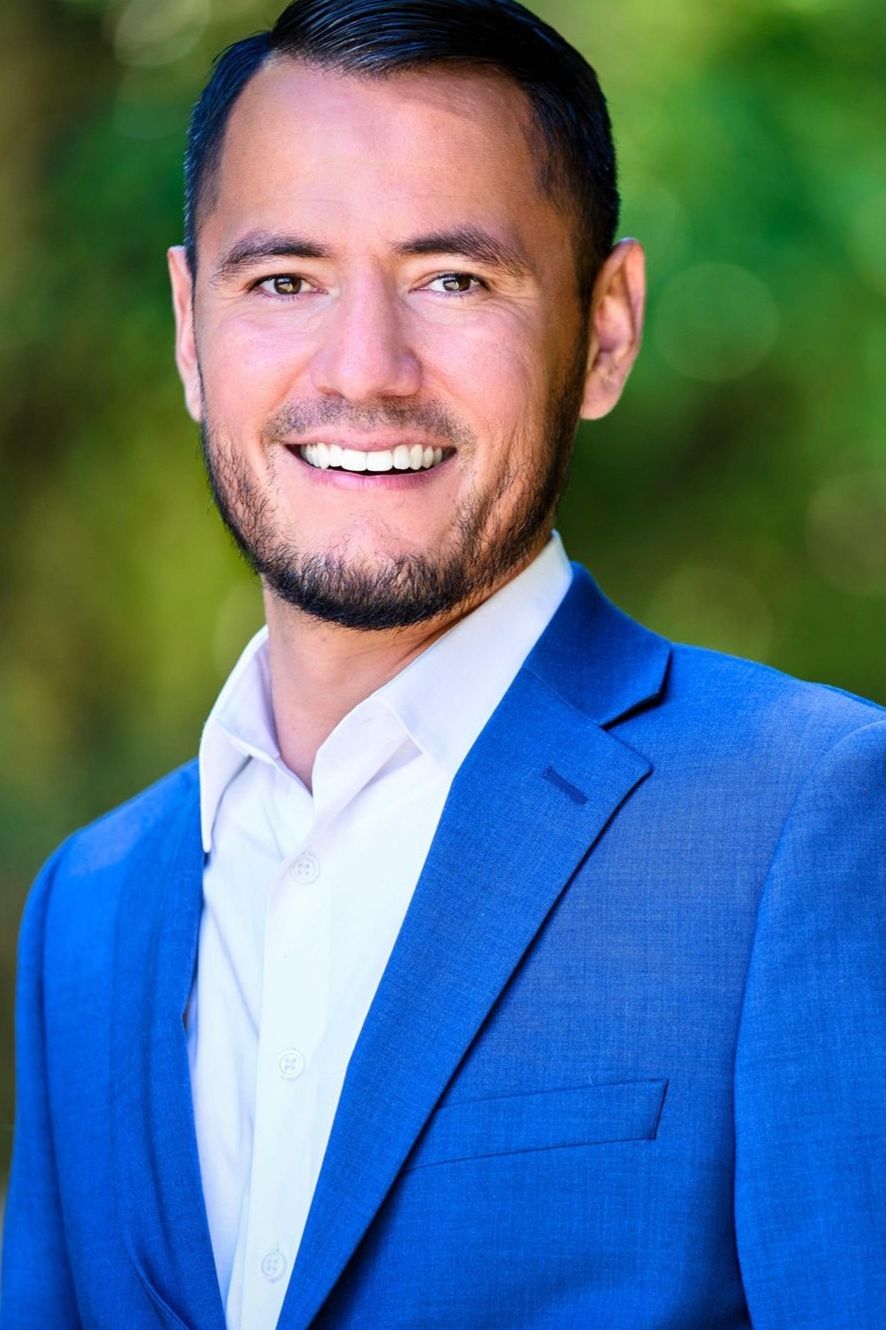Julian Rios, Real Estate Agent Beverly Hills, CA Coldwell Banker Realty