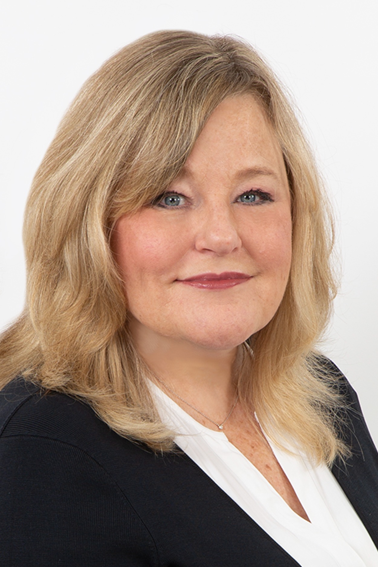 Cheryl Guest, Real Estate Agent Fairfield, CT Coldwell Banker Realty