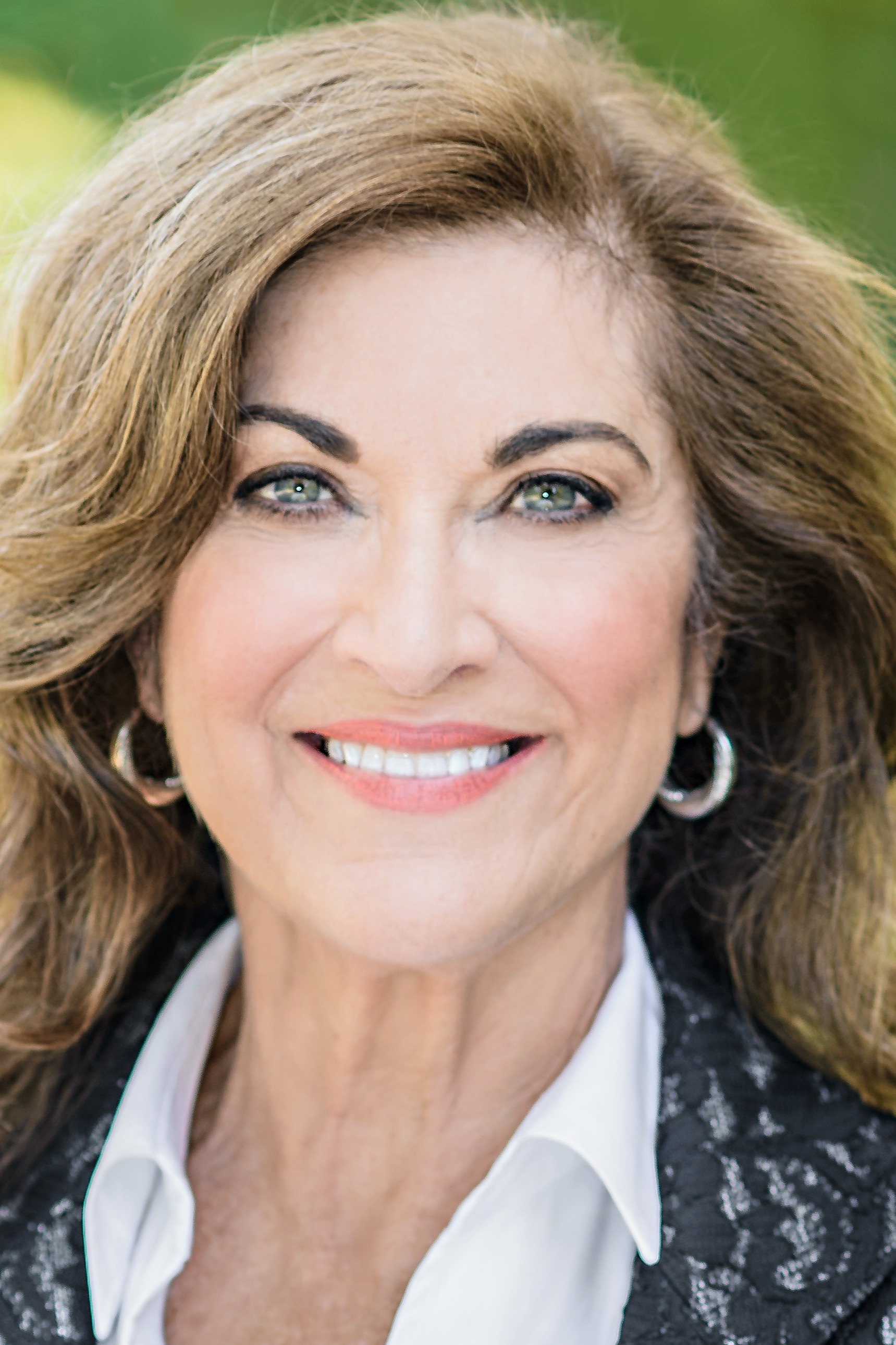 Gail Zawacki, Real Estate Agent Westport, CT Coldwell Banker Realty