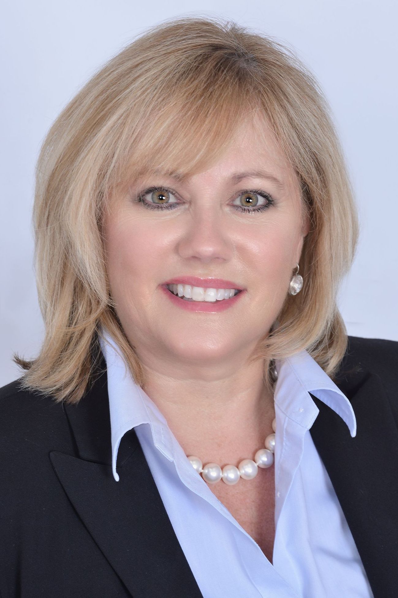 Sue Hitchcock, Real Estate Agent Cheshire, CT Coldwell Banker Realty