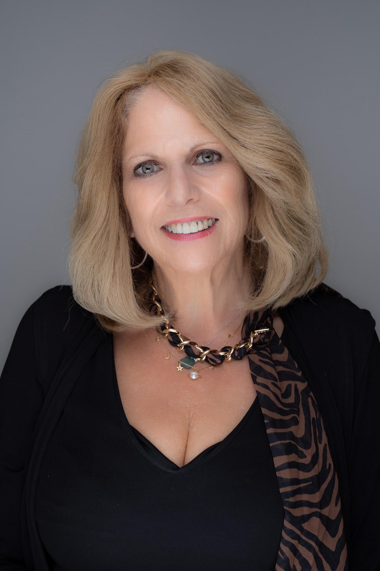 Ceil Jones, Real Estate Agent Fairfield, CT Coldwell Banker Realty