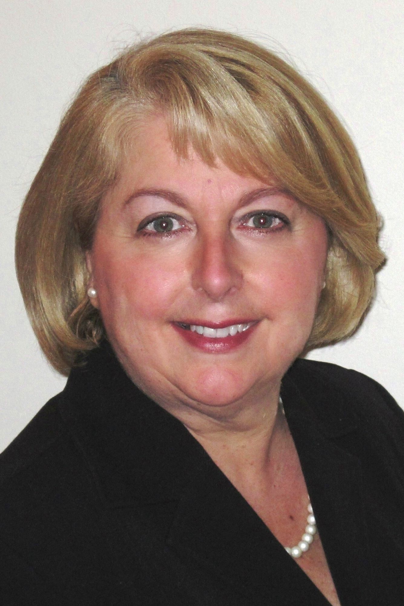 Pauline Galuris, Real Estate Agent Stamford, CT Coldwell Banker Realty