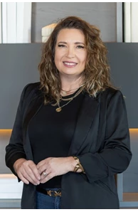 Lisa Pender image