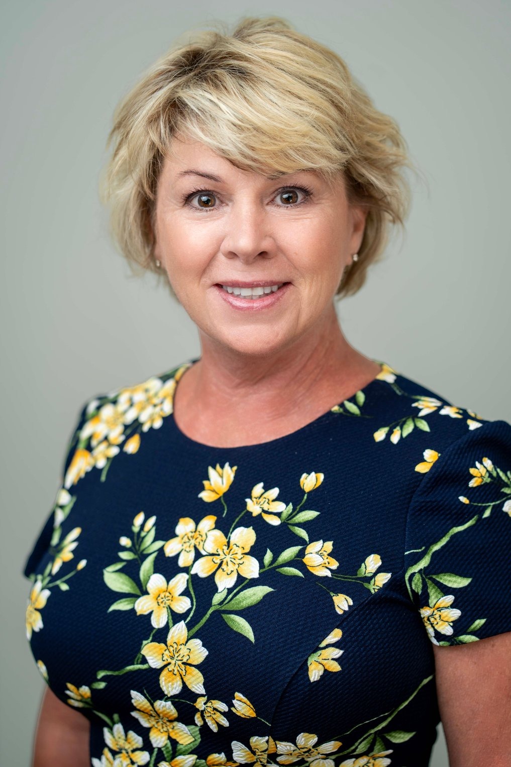 Michelle Keach, Real Estate Agent Cumberland Coldwell Banker Realty