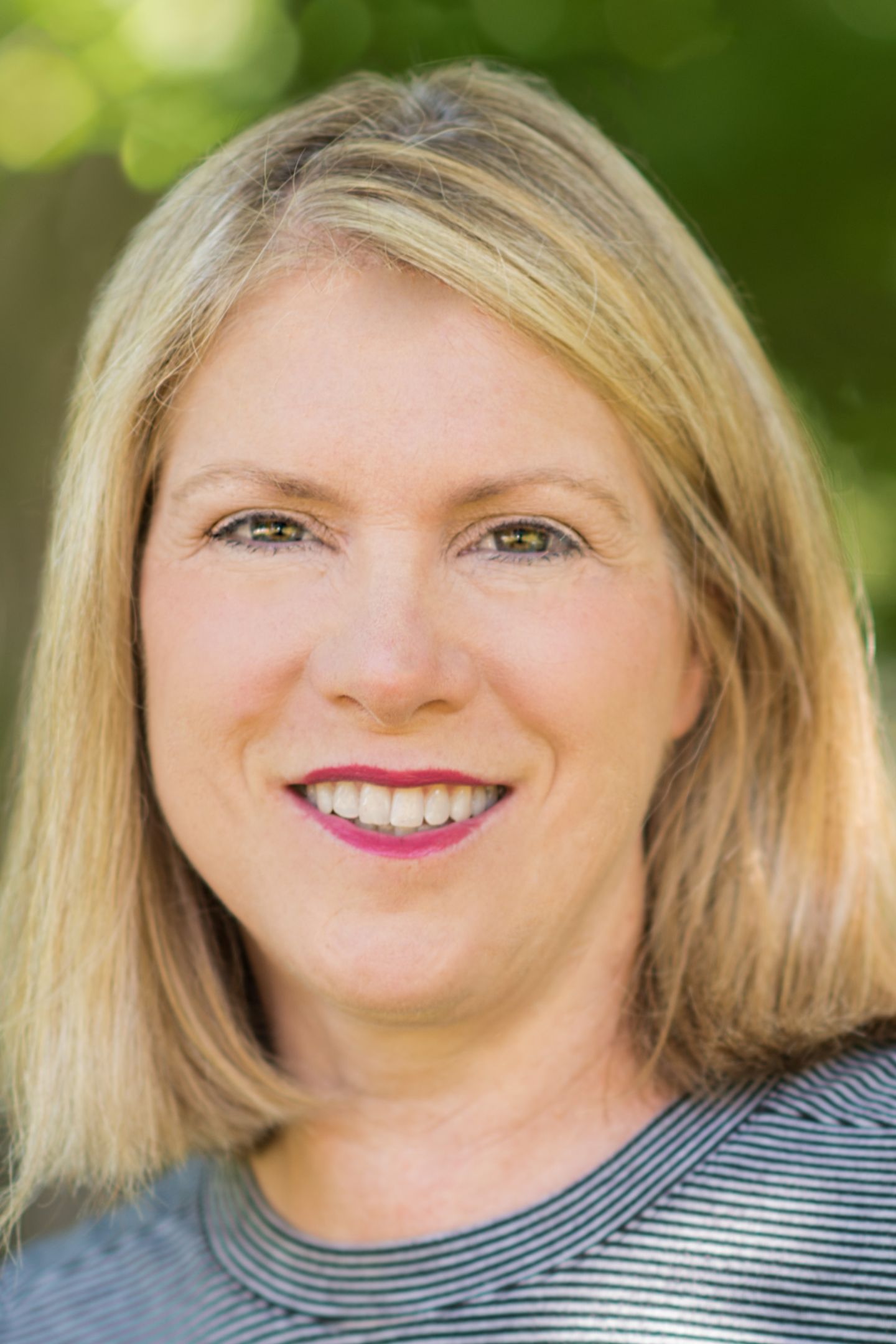 Lisa Van Dore, Real Estate Agent Needham, MA Coldwell Banker Realty