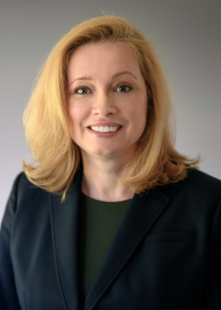 Jackie Hollerbach, Real Estate Agent Trumbull Coldwell Banker Realty