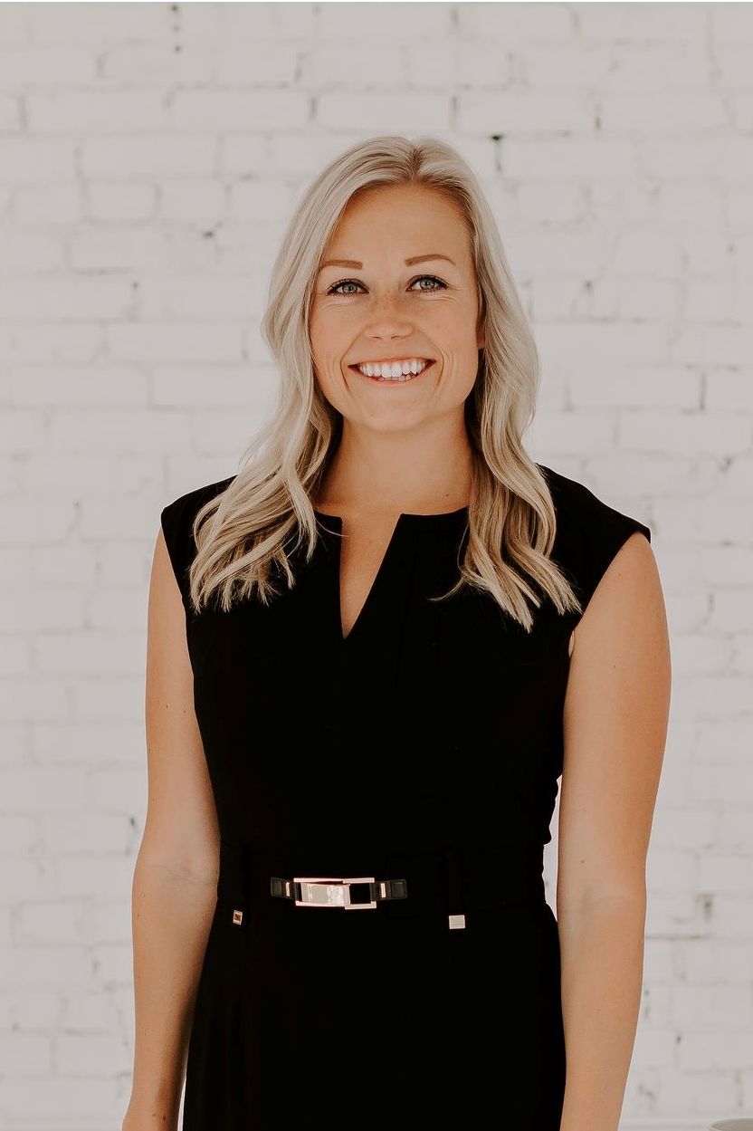 MacKenzie Elliott, Real Estate Agent Cincinnati, OH Coldwell Banker Realty