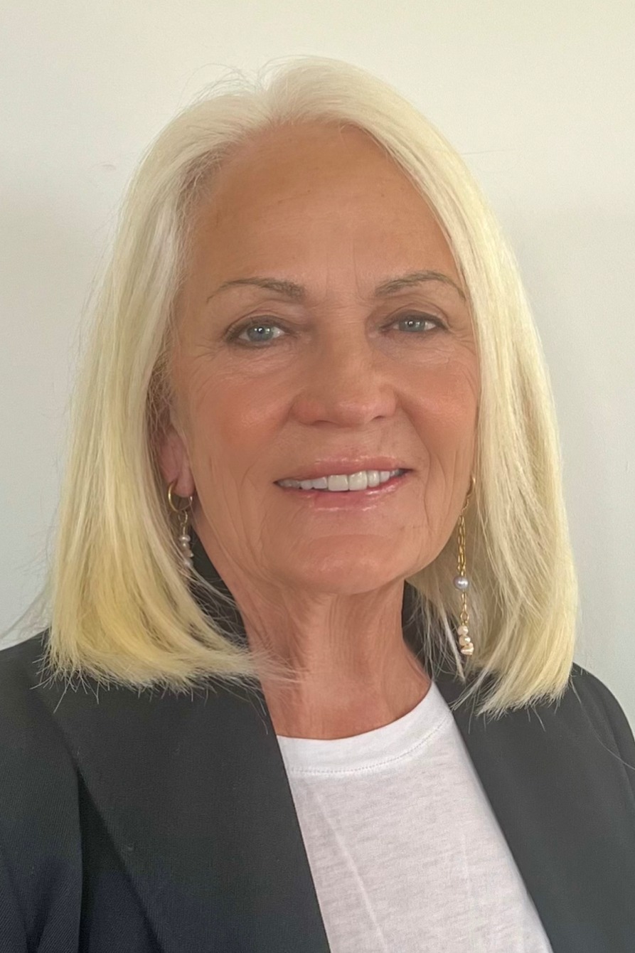 Katie Bentzen, Real Estate Agent Malibu Coldwell Banker Realty