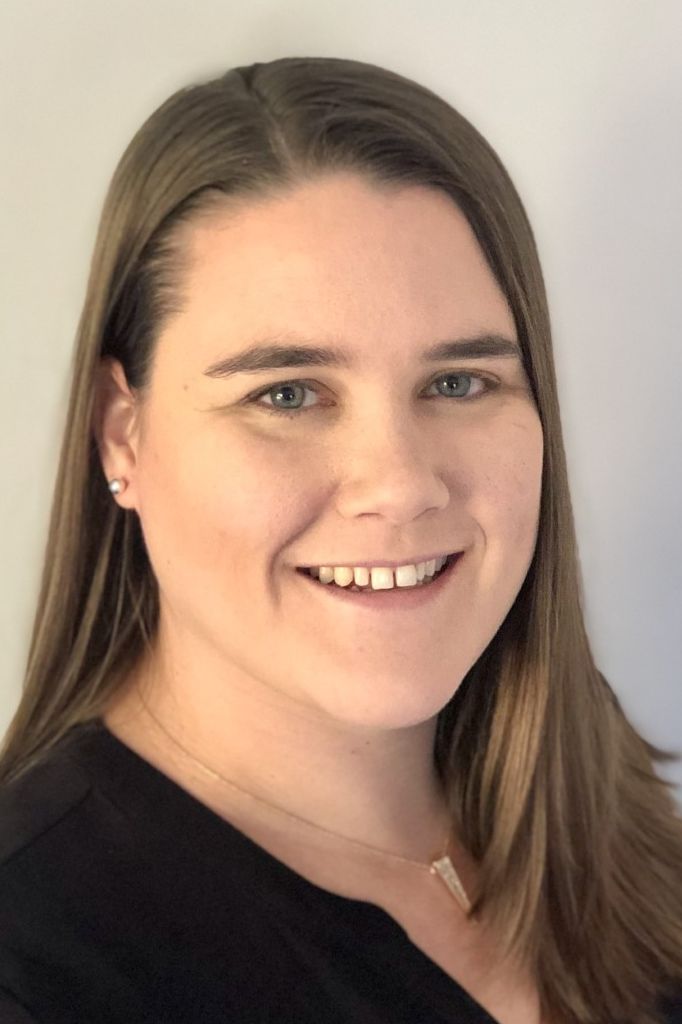 Kelly Prosser, Real Estate Agent Simsbury Coldwell Banker Realty