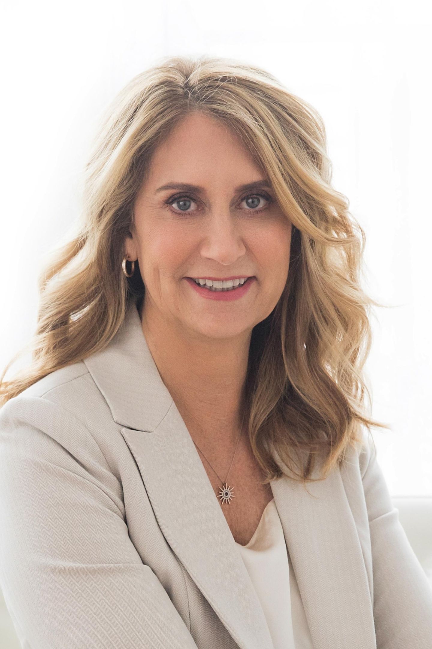 Debbie Wilhelm, Real Estate Agent Burlingame, CA Coldwell Banker Realty