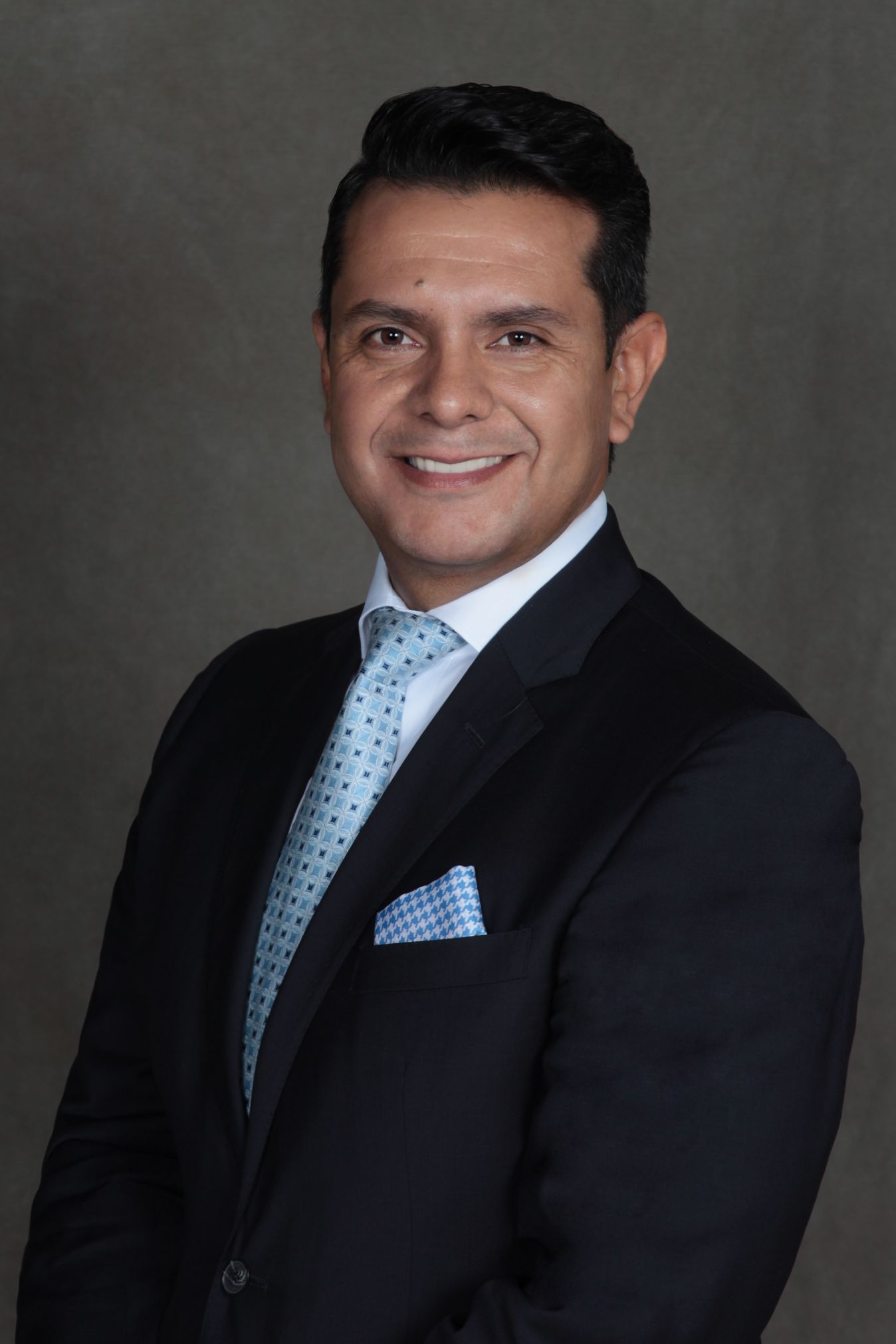 Luis Reyes, Real Estate Agent - Fort Lee, NJ - Coldwell Banker Realty