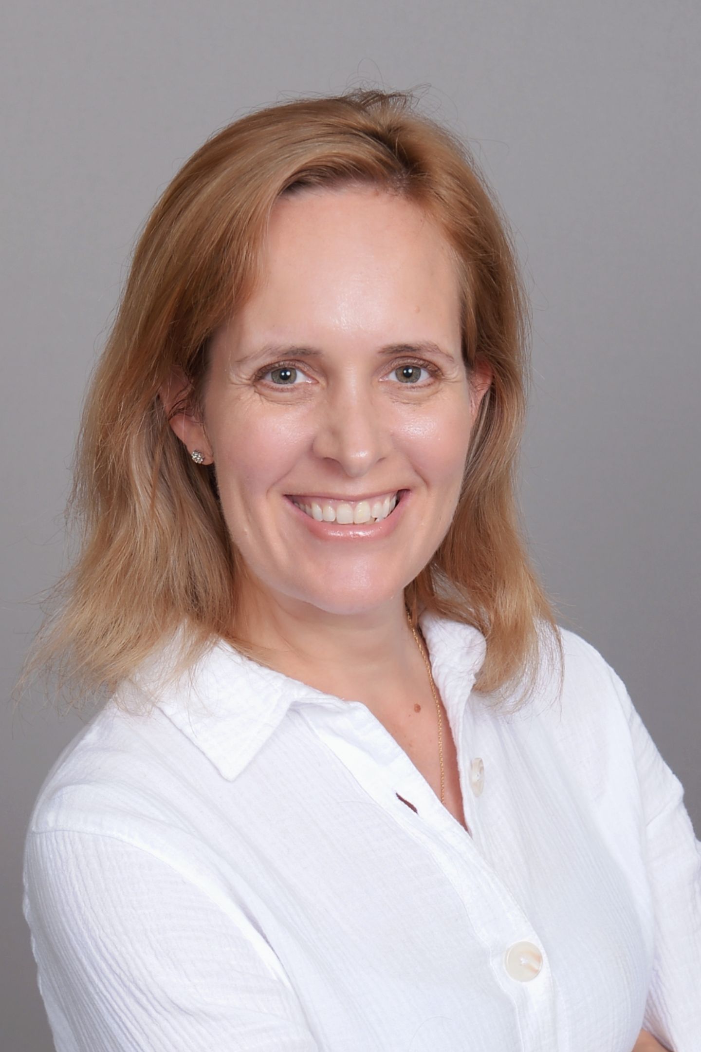 Heather Canedo, Real Estate Agent Westport, CT Coldwell Banker Realty