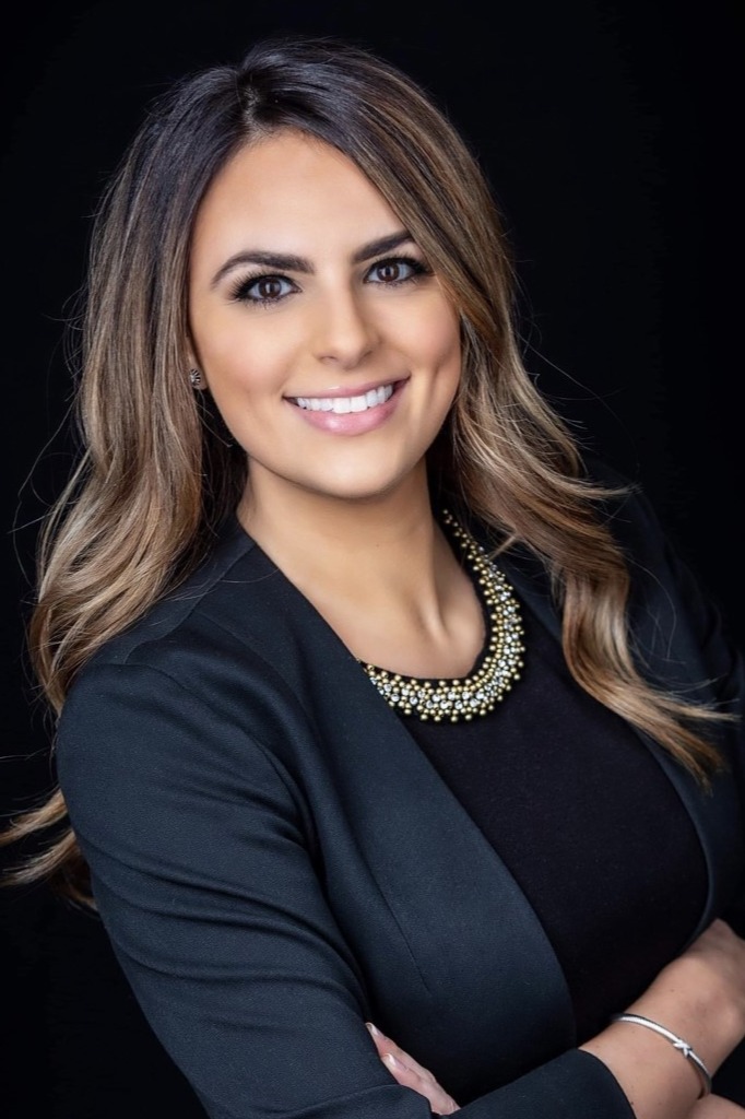 Nicole Fiorelli, Real Estate Agent Oxford, CT Coldwell Banker Realty