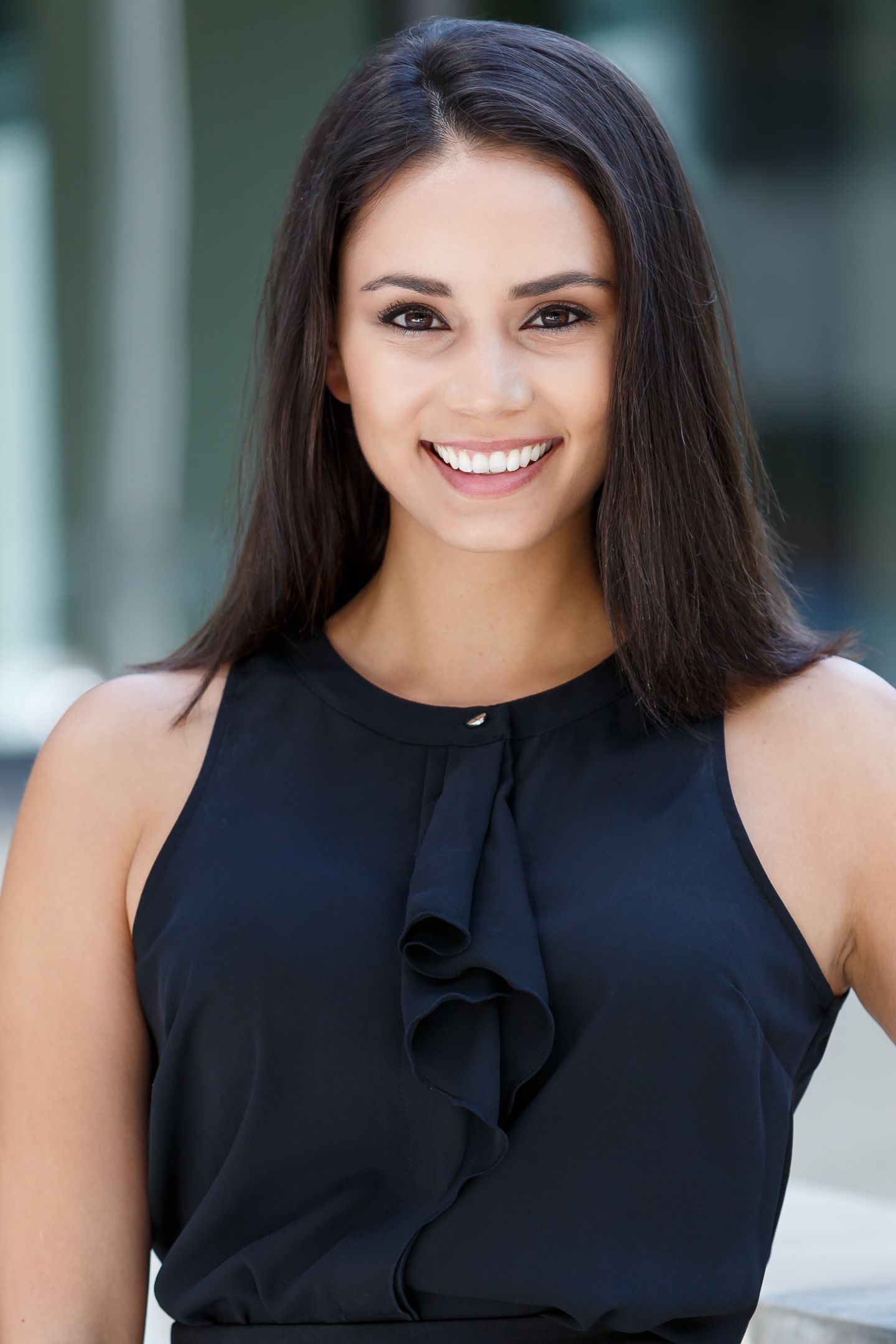 Samantha Barretto, Real Estate Agent Calabasas, CA Coldwell Banker