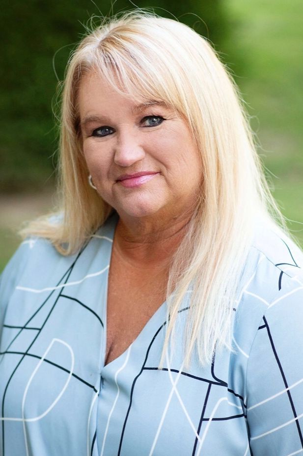 Gail White, Real Estate Agent Chesterfield, MO Coldwell Banker