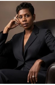 April Thomas image