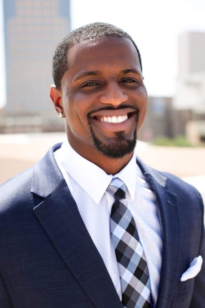 Davontae Smith, Real Estate Agent Scottsdale, AZ Coldwell Banker Realty