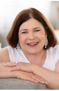 Holly Baer image