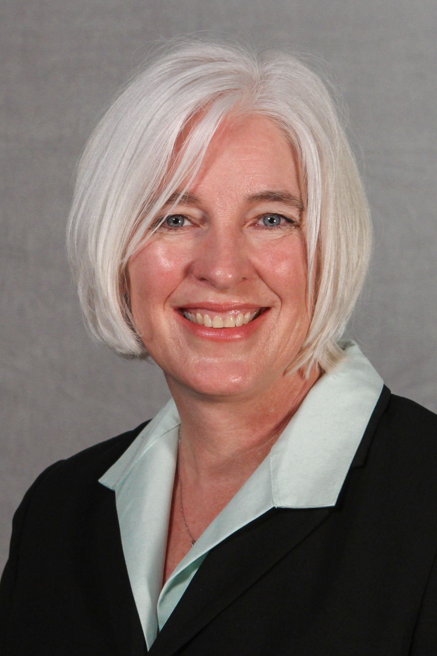 Christina "Chris" Marrs, Real Estate Agent Portsmouth Coldwell