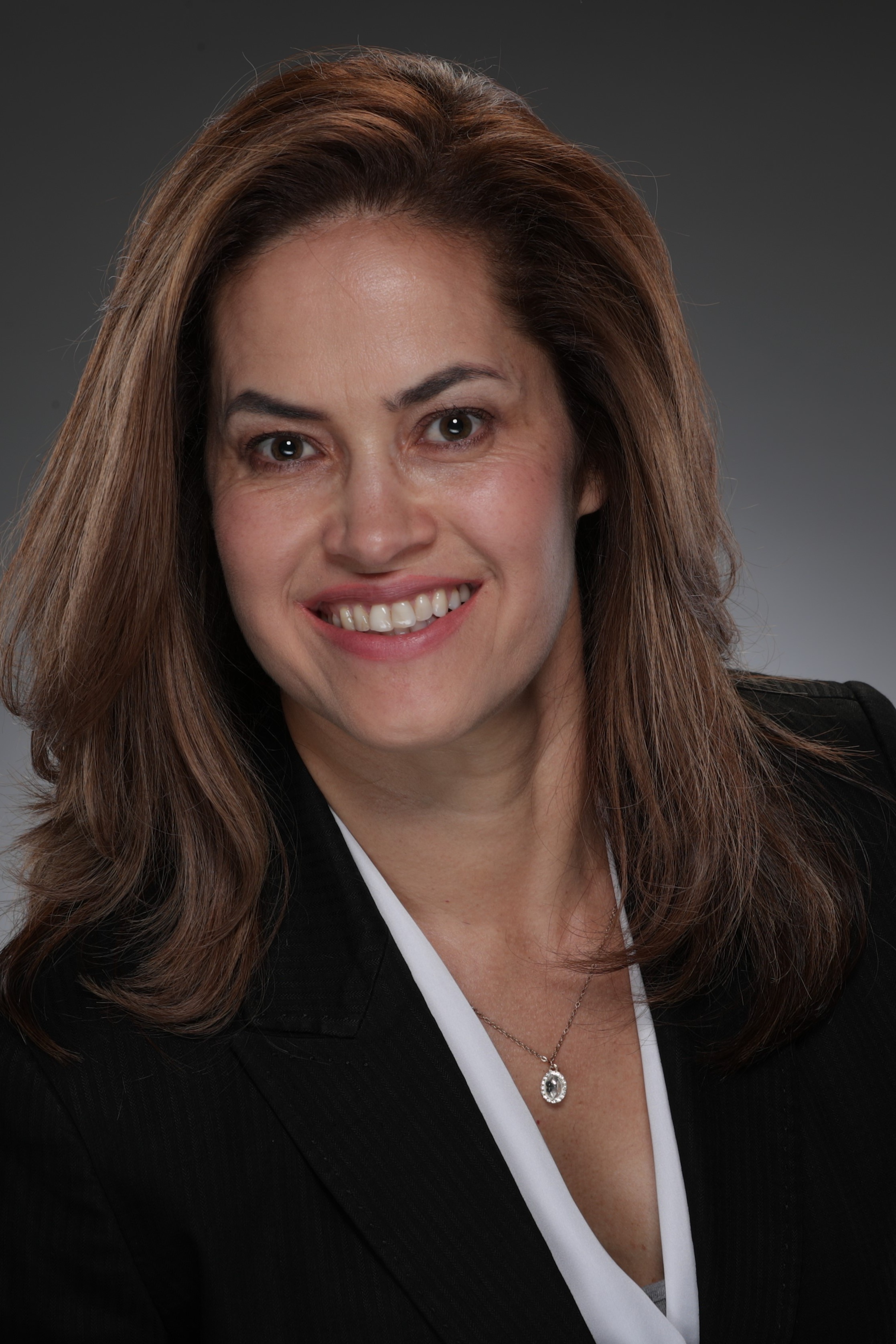 Nivia De Oliveira, Real Estate Agent Alpharetta, GA Coldwell Banker