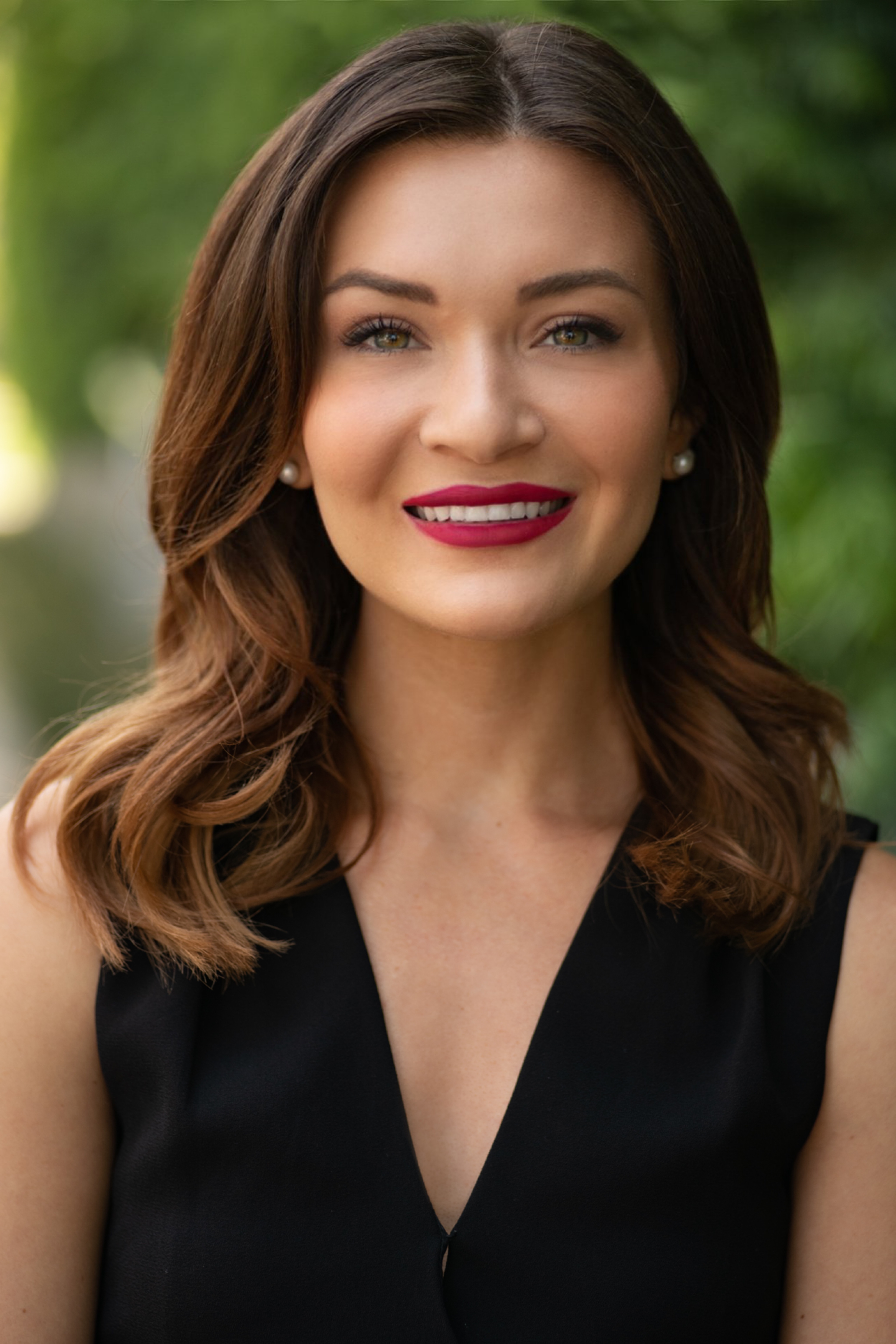 Ashley Schweikert, Real Estate Agent Beverly Hills, CA Coldwell Banker Realty