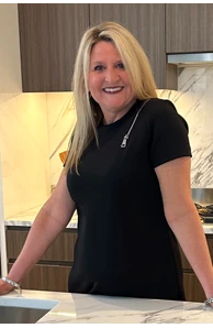 Beth Clark image