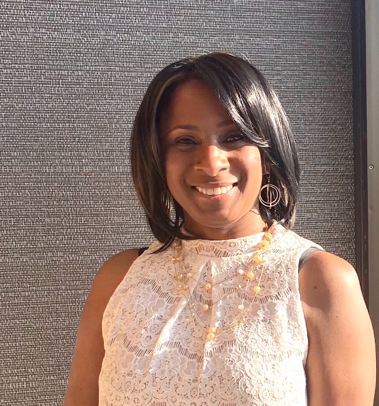 Tonya Roberson, Real Estate Agent Evergreen Park Coldwell Banker Realty