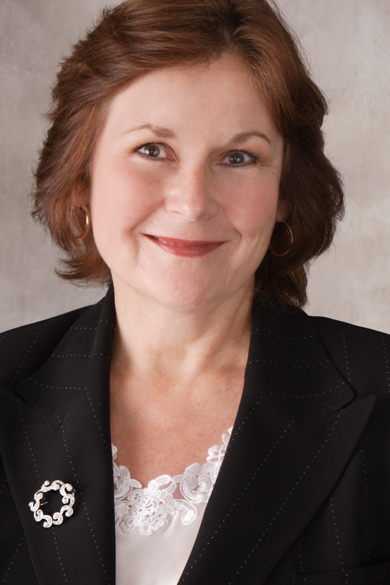 Carole Debella, Real Estate Agent Glastonbury, CT Coldwell Banker Realty