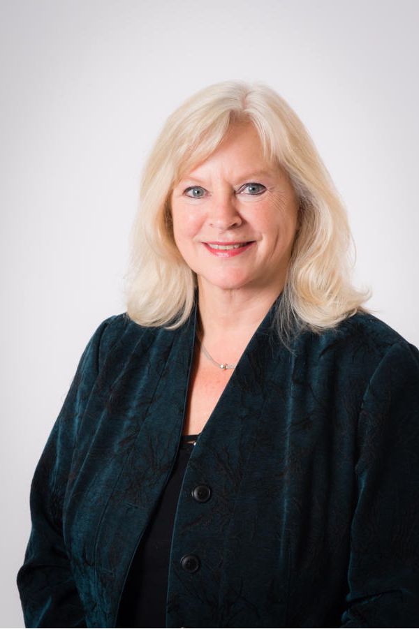 Jean Sittauer, Real Estate Agent Edmonds, WA Coldwell Banker Bain