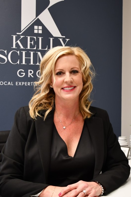 Kelly Schmidt Real Estate Agent Elburn Coldwell Banker Realty