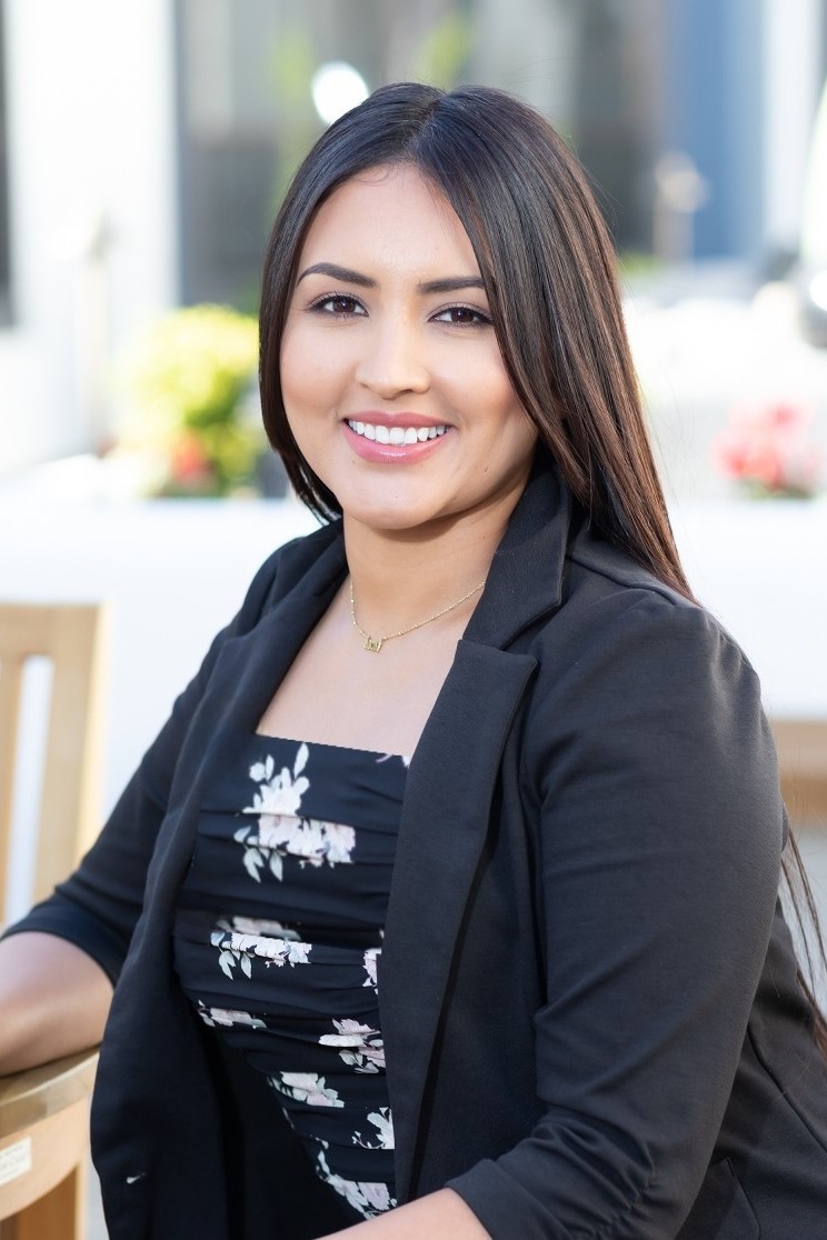 Maria Cardenas Guzman, Real Estate Agent Hollister Coldwell Banker