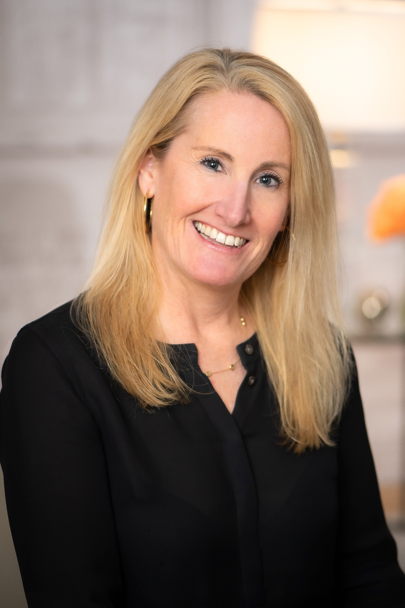 Caroline McInerney, Real Estate Agent New Canaan Coldwell Banker Realty