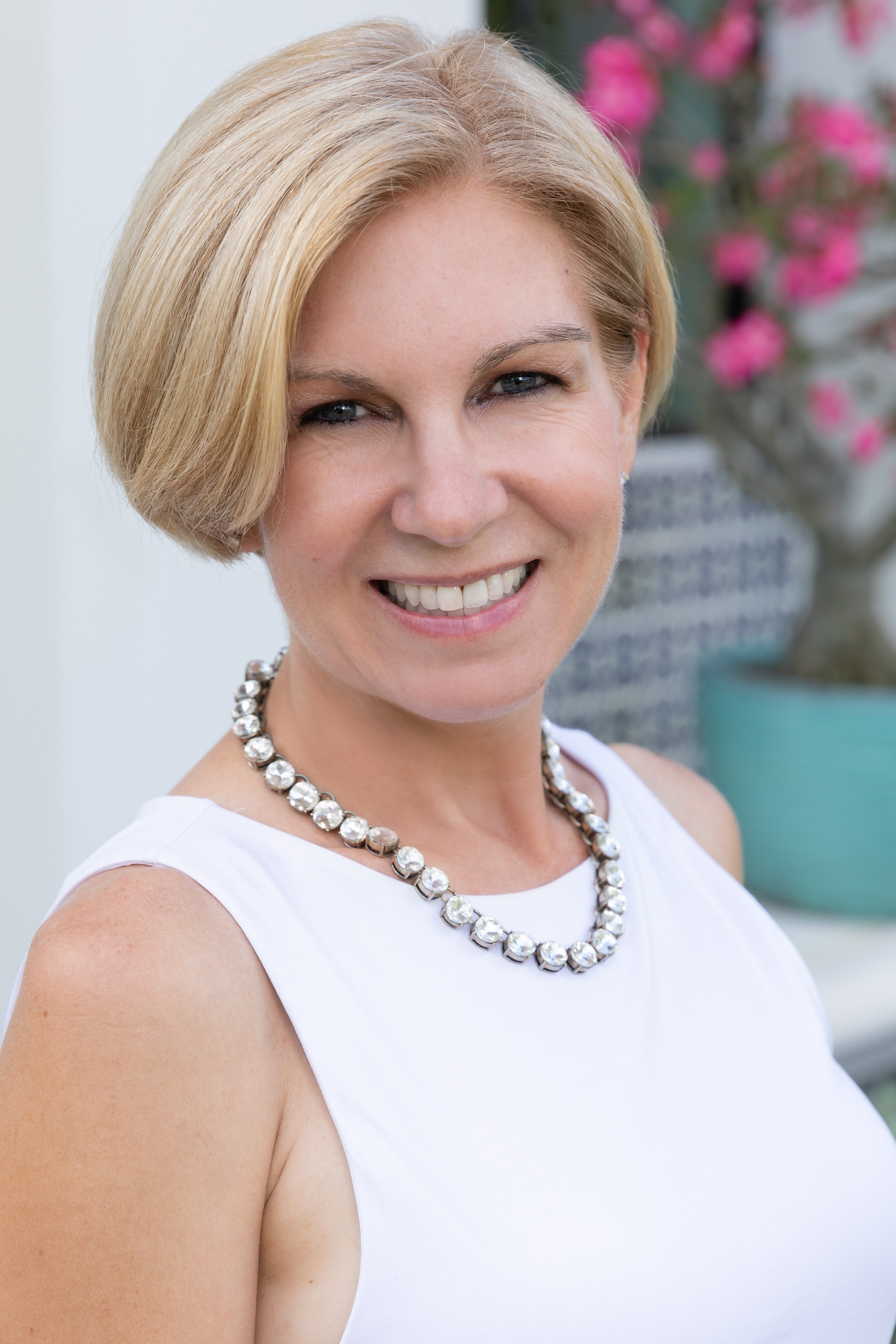 Lisa Jones, Real Estate Agent Fort Lauderdale Coldwell Banker Realty