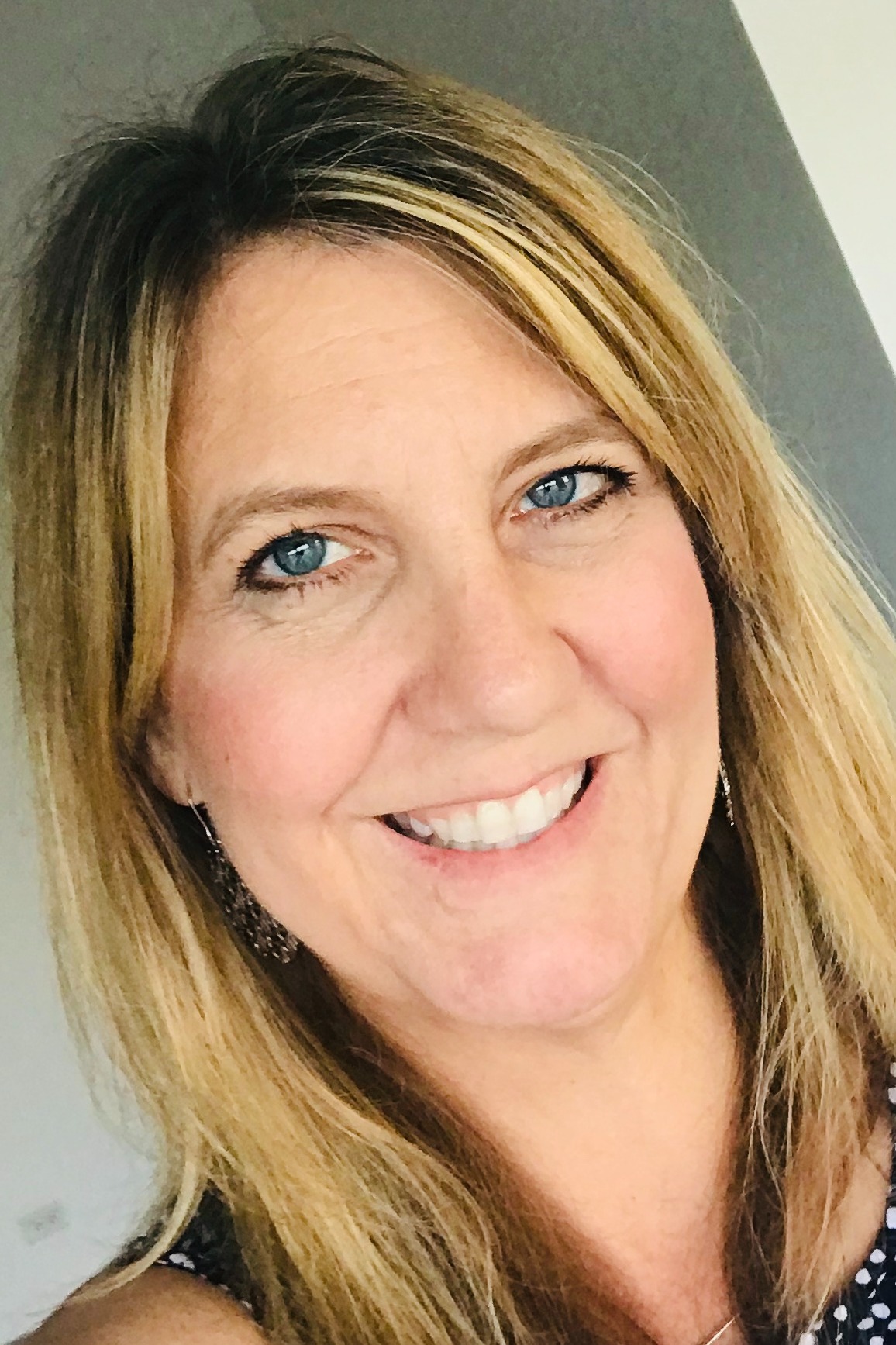 Ghita Mueller, Real Estate Agent Libertyville Coldwell Banker Realty