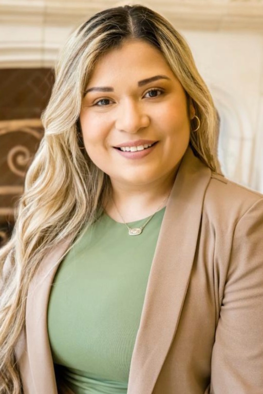 Laura Chavez, Real Estate Agent The Woodlands, TX Coldwell Banker Realty