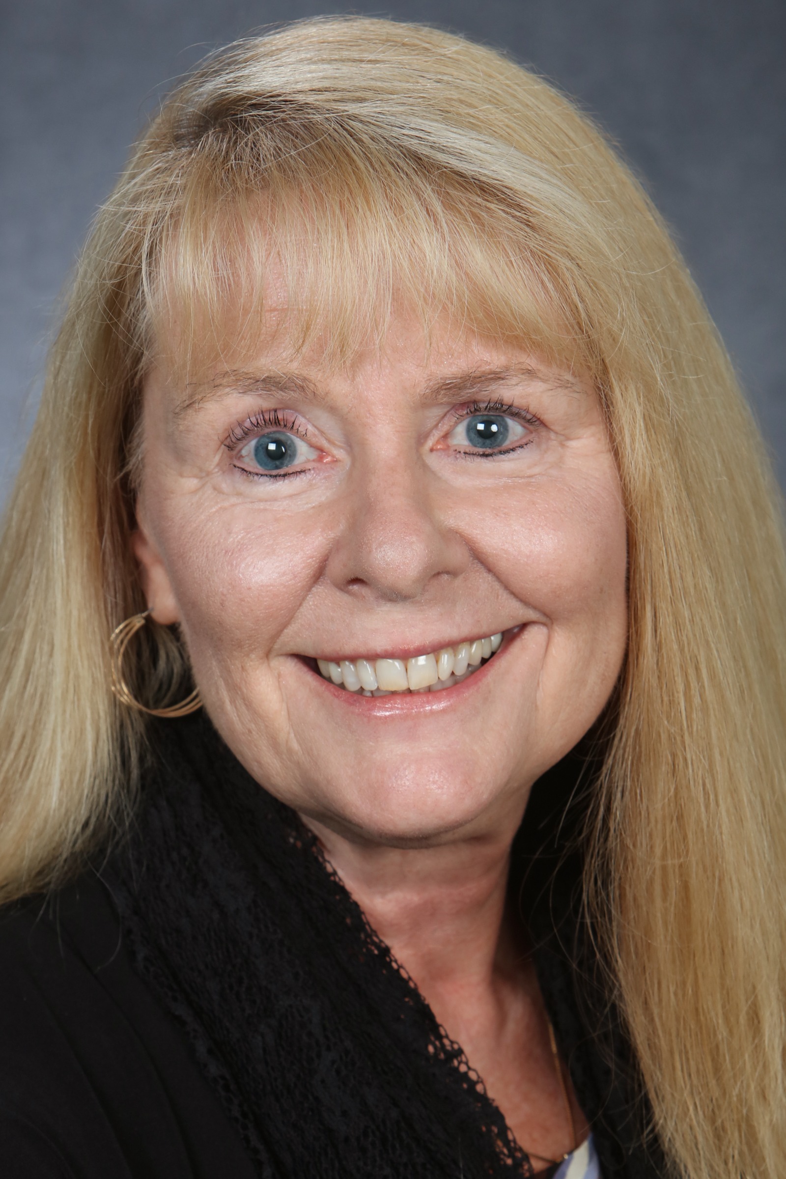 Nancy Leonardo, Real Estate Agent Taunton Coldwell Banker Realty