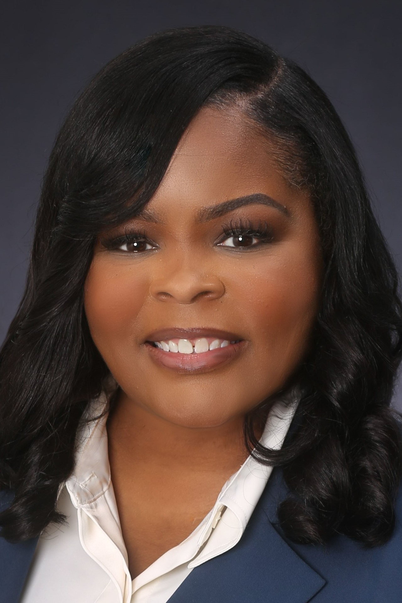 Nicole Hall, Real Estate Agent Orland Park, IL Coldwell Banker Realty