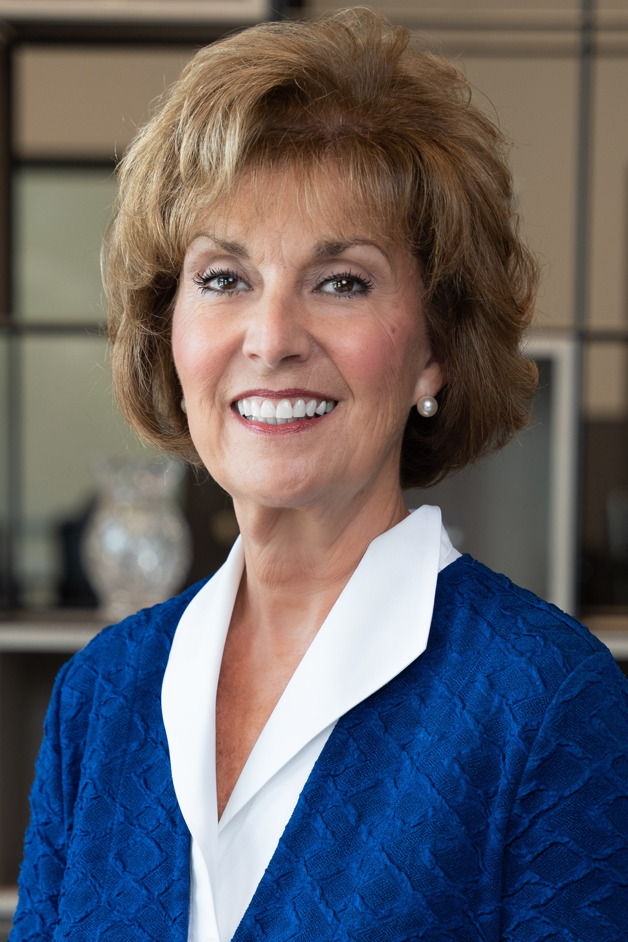 Kiki Kerch, Real Estate Agent Chesterfield, MO Coldwell Banker