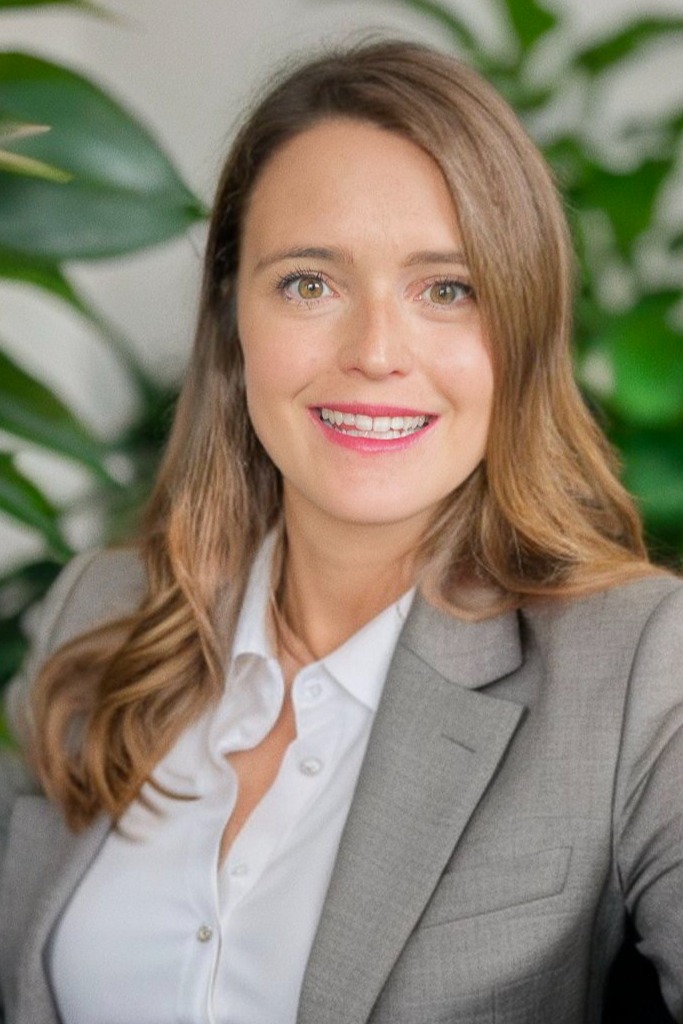 Maggie Pandl, Real Estate Agent Milwaukee Coldwell Banker Realty