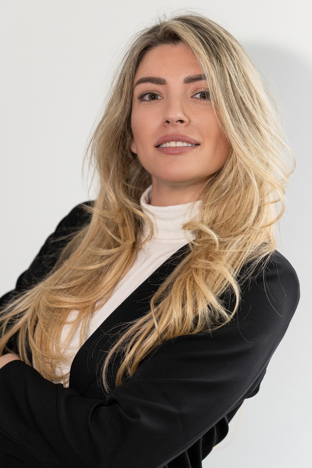 Emma Nittolo, Real Estate Agent Malibu Coldwell Banker Realty