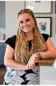 Samantha Petty image