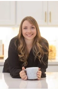 Erin Lowell image