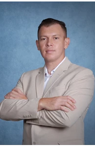 Oscar Cisneros image