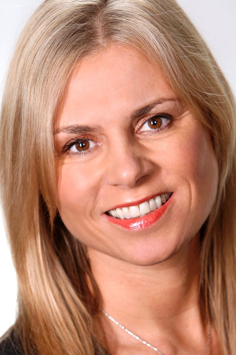 Caroline Barrie, Real Estate Agent Wellesley, MA Coldwell Banker Realty