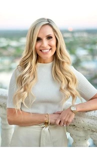 Lindsey Napolitano image